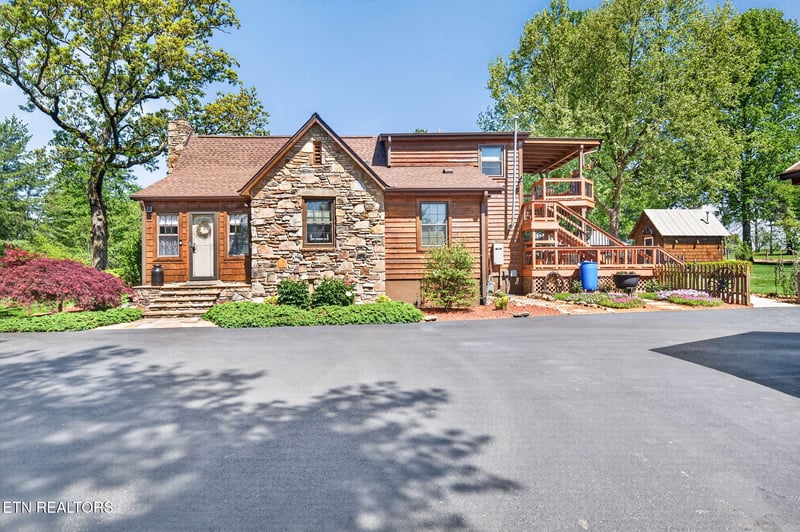 527 Open Range Rd, Crossville, TN 38555