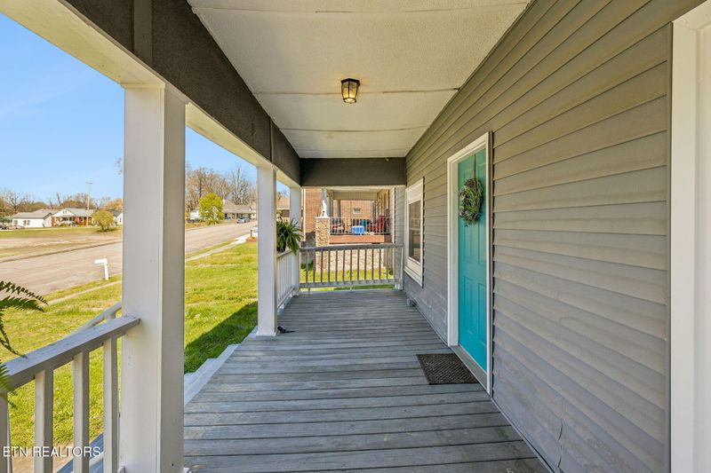 527 Washington Ave, Etowah, TN 37331