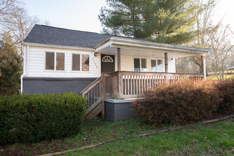 5270 Mcintyre Rd, Knoxville, TN 37914