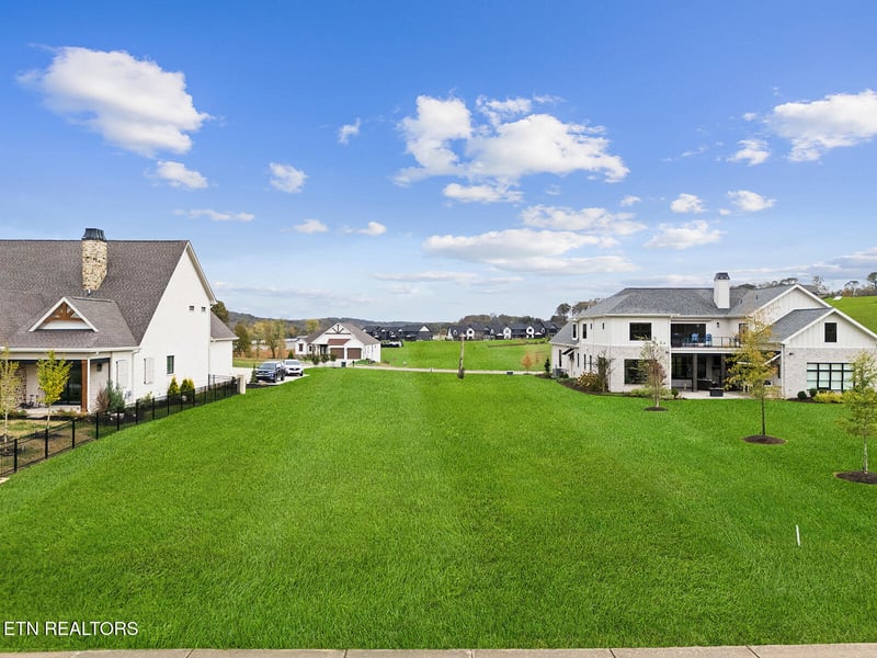 5275 Old Club Rd, Loudon, TN 37774