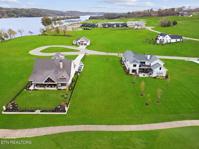 5275 Old Club Rd, Loudon, TN 37774