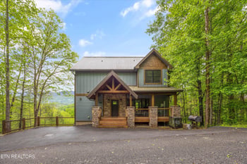 5276 Riversong Way, Sevierville, TN 37876