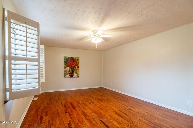 528 E Moody Ave, Knoxville, TN 37920