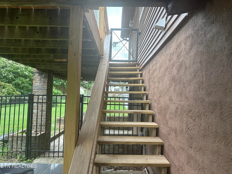 528 Merritt Rd, Maryville, TN 37804