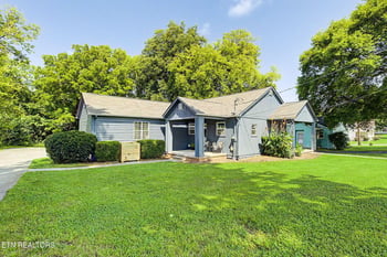 528 N College St, Madisonville, TN 37354