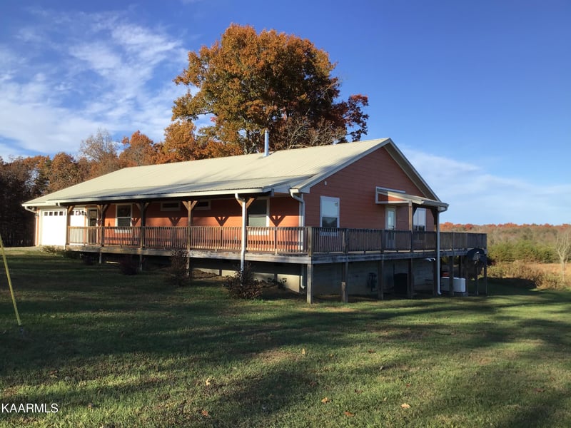 5285 Red Rd, Sparta, TN 38583