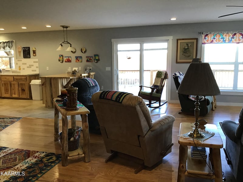 5285 Red Rd, Sparta, TN 38583