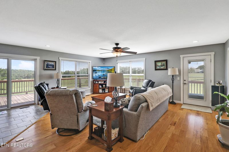 5285 Red Rd, Sparta, TN 38583