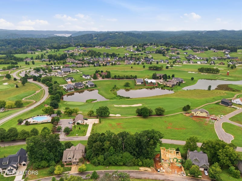 529 Black Cove Ln, Loudon, TN 37774