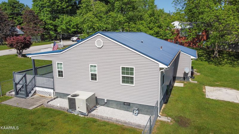 529 E Ridgecrest Dr, Kingston, TN 37763