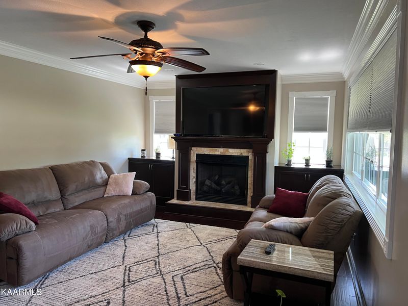 529 E Ridgecrest Dr, Kingston, TN 37763