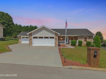 529 Hills Gate Cir, Seymour, TN 37865