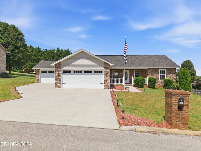 529 Hills Gate Cir, Seymour, TN 37865