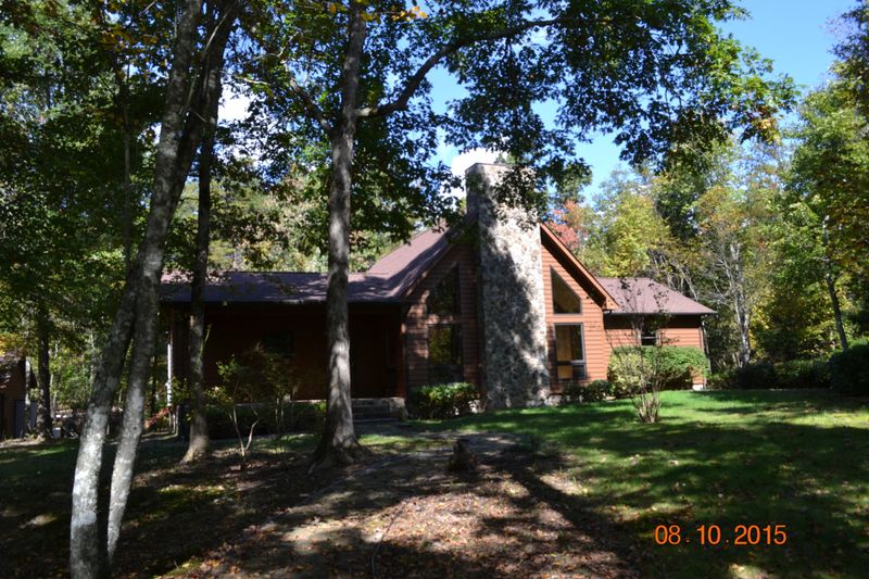 529 Leistner Dr, Monterey, TN 38574