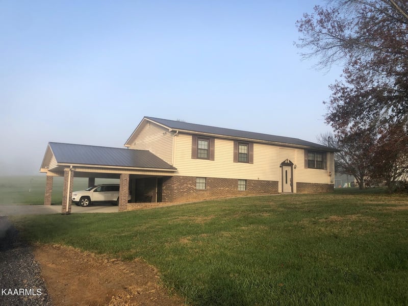 529 Simpson Rd, Whitesburg, TN 37891