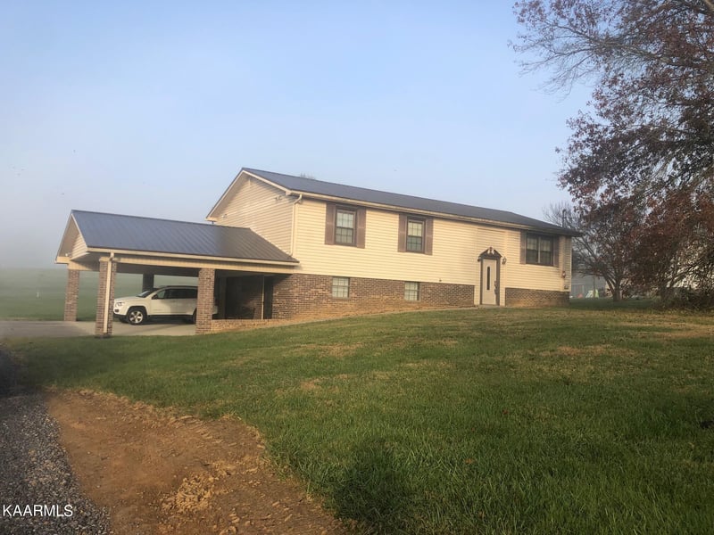 529 Simpson Rd, Whitesburg, TN 37891