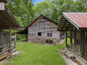 530 Blockhouse Rd, Maryville, TN 37803