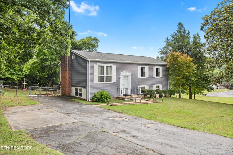 5301 Fontaine Rd, Knoxville, TN 37920