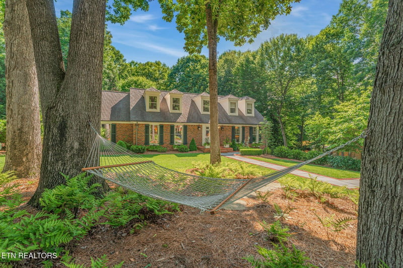 5304 Hickory Hollow Rd, Knoxville, TN 37919