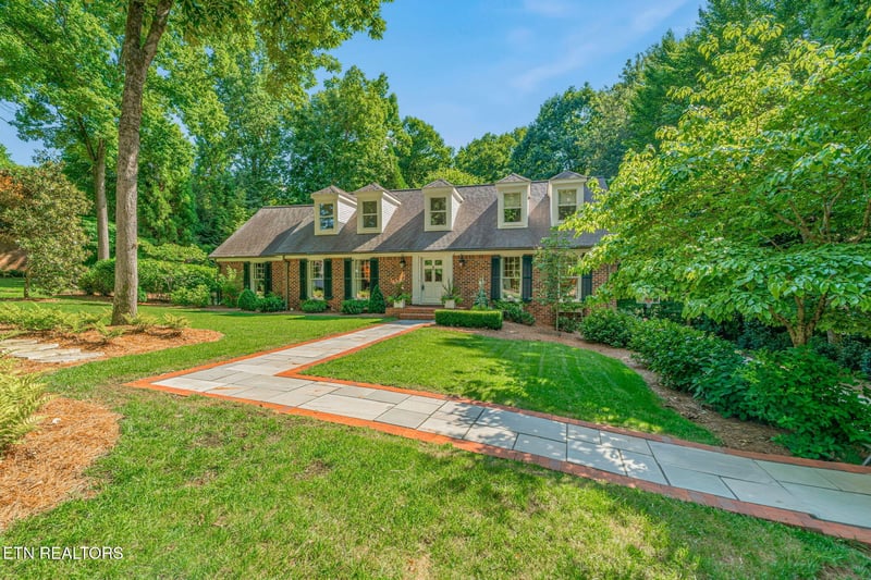 5304 Hickory Hollow Rd, Knoxville, TN 37919