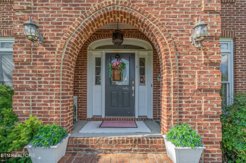 5305 Beverly Oaks Dr, Knoxville, TN 37918