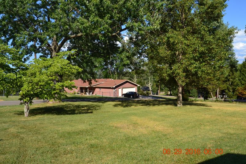 5309 Clover Rd, Knoxville, TN 37912