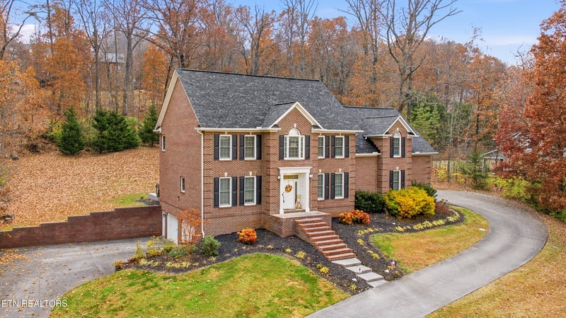 5309 Oak Glade Ln, Knoxville, TN 37918