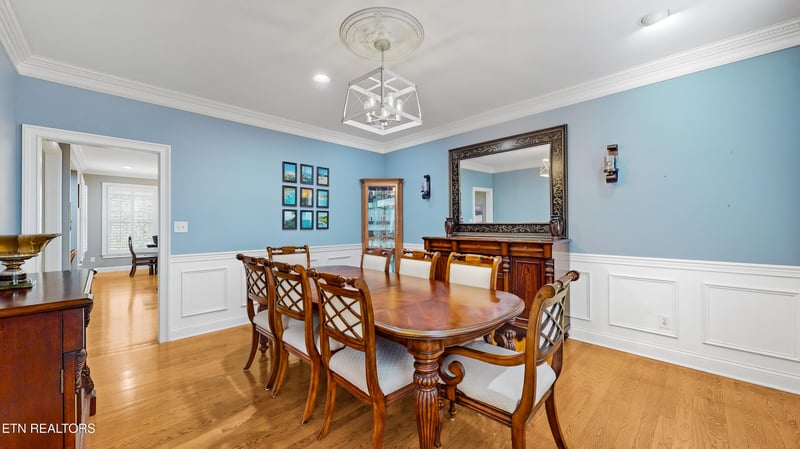 5309 Oak Glade Ln, Knoxville, TN 37918