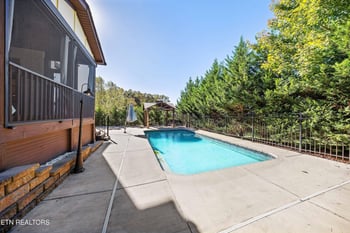 531 Cumberland Ridge Dr, Knoxville, TN 37922