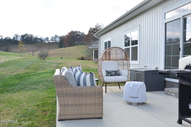 531 Elizabeth Ln, Sevierville, TN 37862