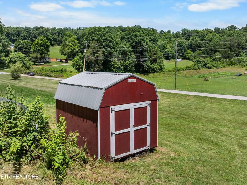 531 Harless Rd, Corryton, TN 37721