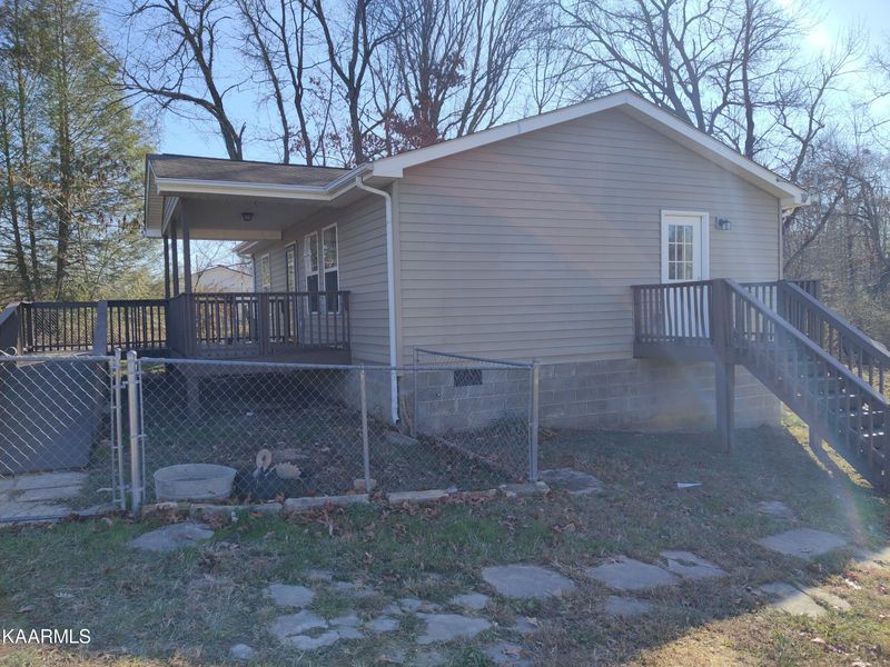 531 Pea Ridge Rd, Sunbright, TN 37872