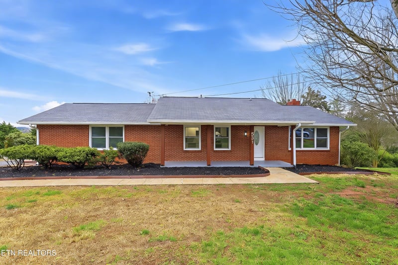 531 Robinson Dr, Loudon, TN 37774