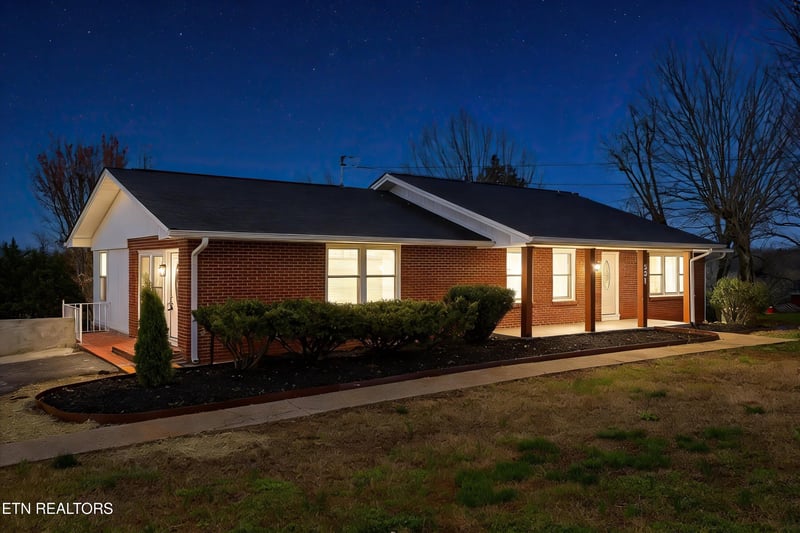 531 Robinson Dr, Loudon, TN 37774