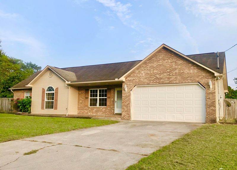 531 Stowers Dr, Corryton, TN 37721