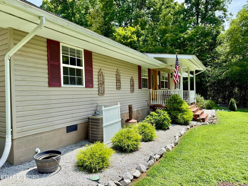 531 Winona Rd, Huntsville, TN 37756