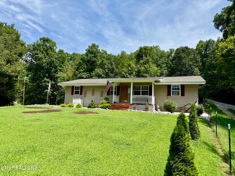 531 Winona Rd, Huntsville, TN 37756