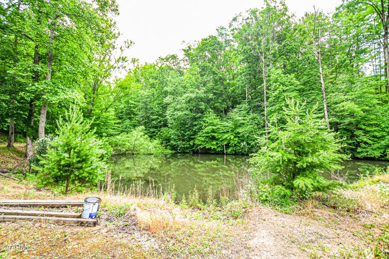 5314 White Oak Rd, Duff, TN 37729