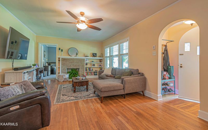 5317 Jacksboro Pike, Knoxville, TN 37918