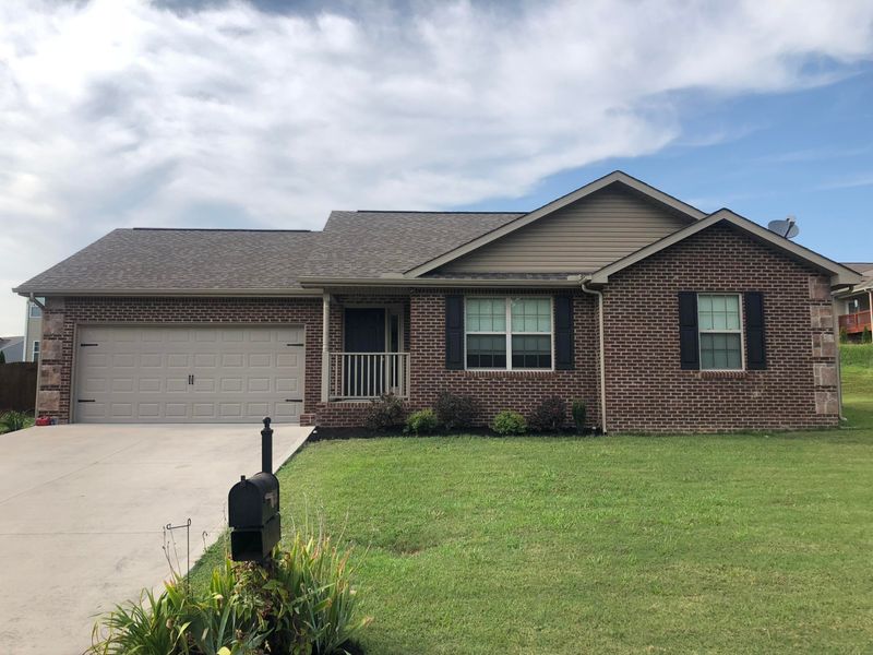 5319 Golden Eagle Ln, Corryton, TN 37721
