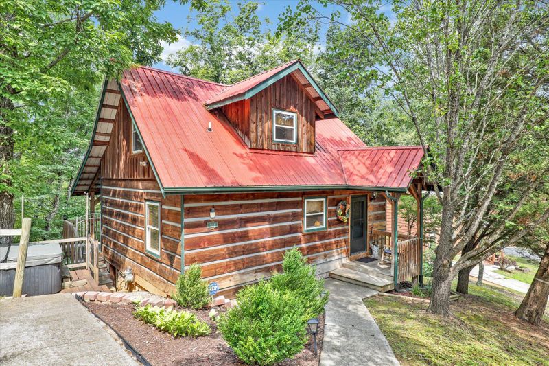 532 Hideaway Ridge Cir, Sevierville, TN 37862