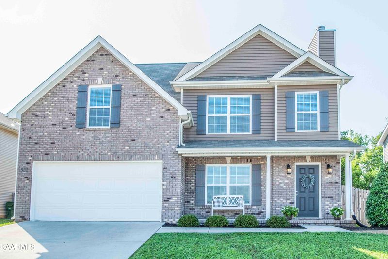 532 Trainmaster Dr, Maryville, TN 37804