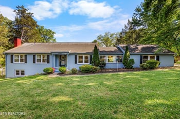 5320 E Sunset Rd, Knoxville, TN 37914
