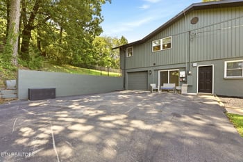 5320 Yosemite Tr, Knoxville, TN 37909