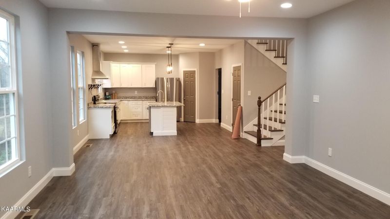 5324 Golden Eagle Ln, Corryton, TN 37721