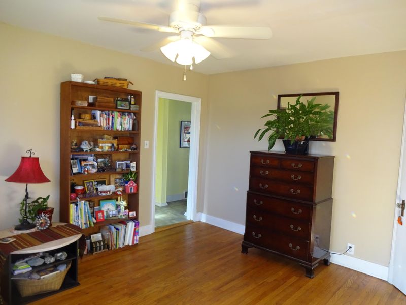 5329 Pinecrest Rd, Knoxville, TN 37912