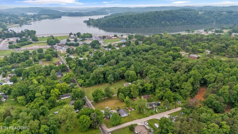 533 Greenwood St #s, Kingston, TN 37763
