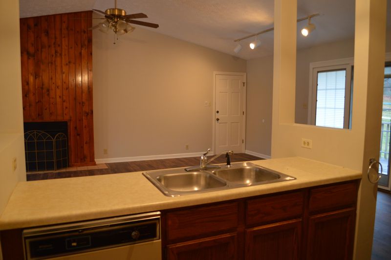 5330 Pinecrest Rd, Knoxville, TN 37912