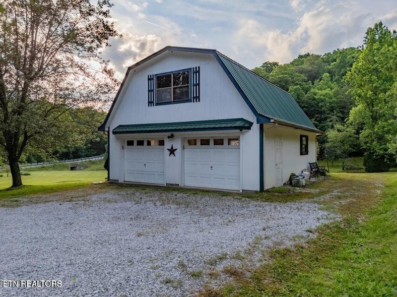 5334 Morgan Co Hwy, Lancing, TN 37770