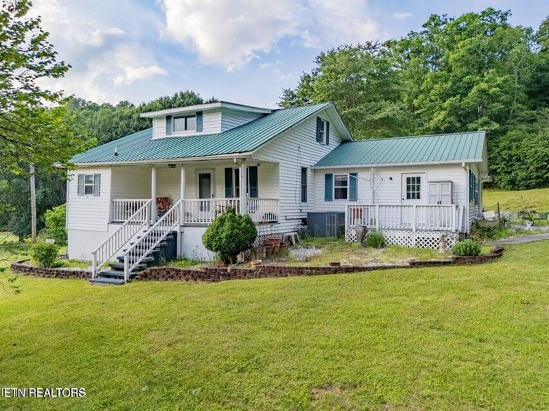 5334 Morgan Co Hwy, Lancing, TN 37770